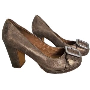ANTIQUED GOLD FOSSIL PLATFORM SHOES